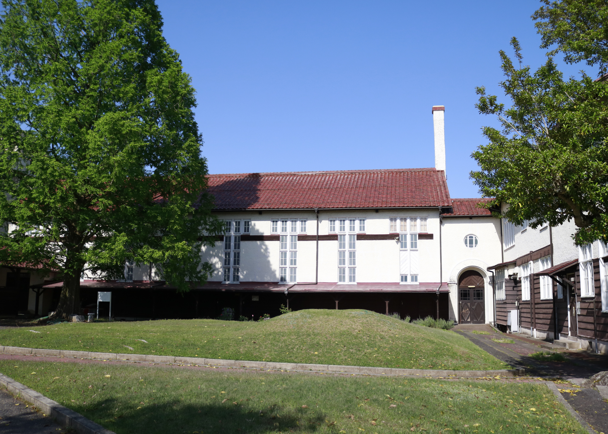 【ヴォーリズ建築 特別ガイドツアー】物語が残る建築へ-近江八幡で見つけたヴォーリズという人。