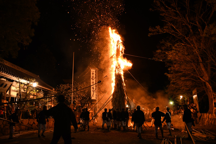 4月15-16日 八幡まつりを開催します。